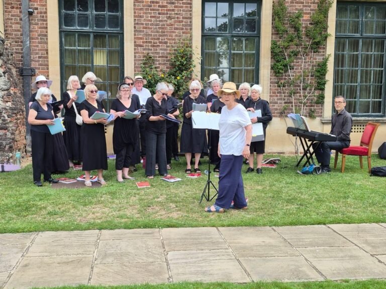 ECS performs at Eltham Palace